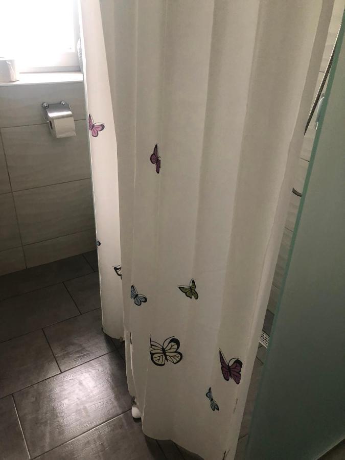 Heni Apartment Бюк Экстерьер фото